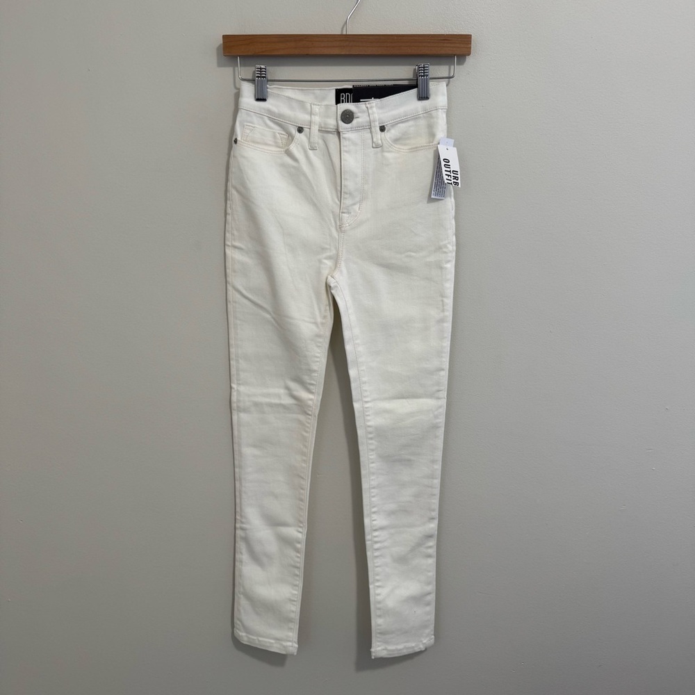 BDG NWT Twig High Rise Cropped Jeans